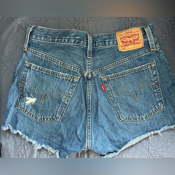 501 Levi’s jean shorts - Picture 2 of 2